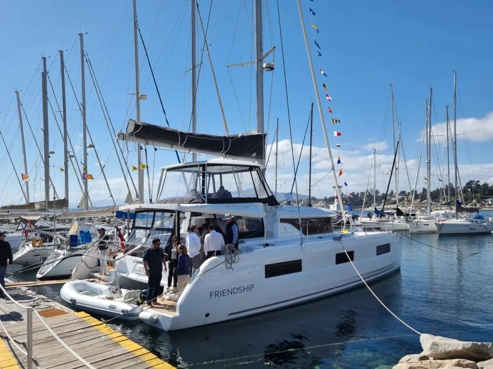 Catamarán exclusivo listo para navegar la Patagonia